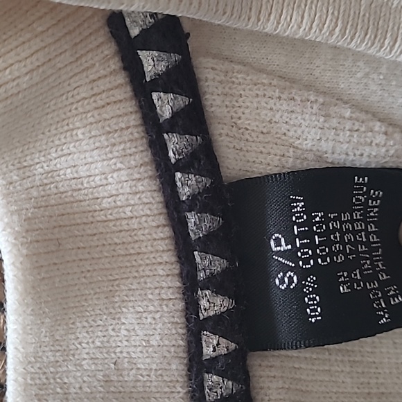 GREG NORMAN SWEATER VEST WITH SHARK - Picture 7 of 8